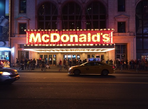 Around Town Big Apple Bbq Returns Mcdonalds Hits 42nd St Movie