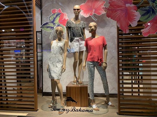 Spring Fashions 2021, NYC Fifth Ave, Tommy Bahama
