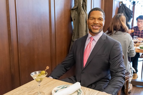 Peter Luger uses wax figures to fill empty tables, Michael Strahan